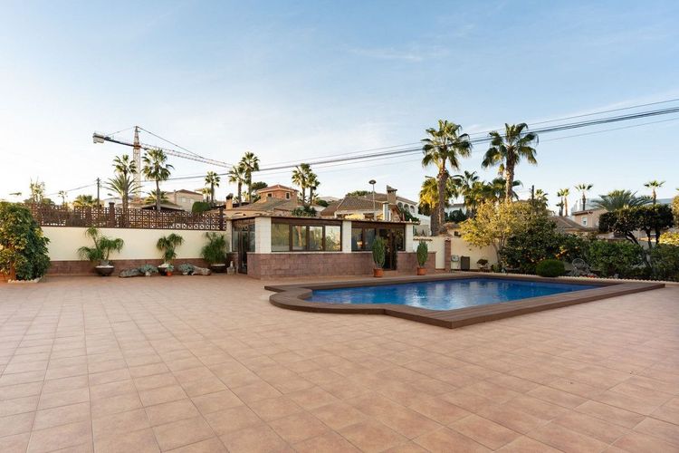House | Resale in Los Balcones in Los Balcones, Costa Blanca - Photo 4