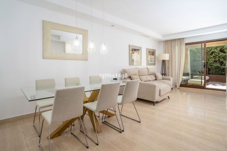 Apartment | Resale in Nueva Andalucía in Nueva Andalucía, Costa del Sol - Photo 5