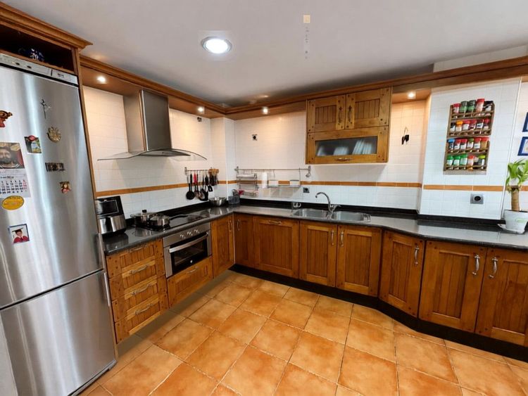 House | Resale in Alhaurín de la Torre in Alhaurín de la Torre, Costa del Sol - Photo 3
