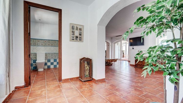 House | Resale in Mijas in Mijas Others, Costa del Sol - Photo 4