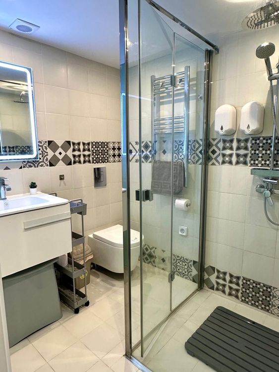 Apartment | Resale in Marbella in Marbella Others, Costa del Sol - Photo 2