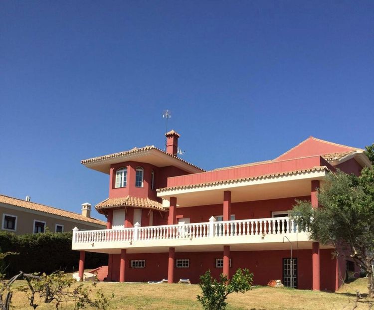 House | Resale in New Golden Mile - Development photo 1