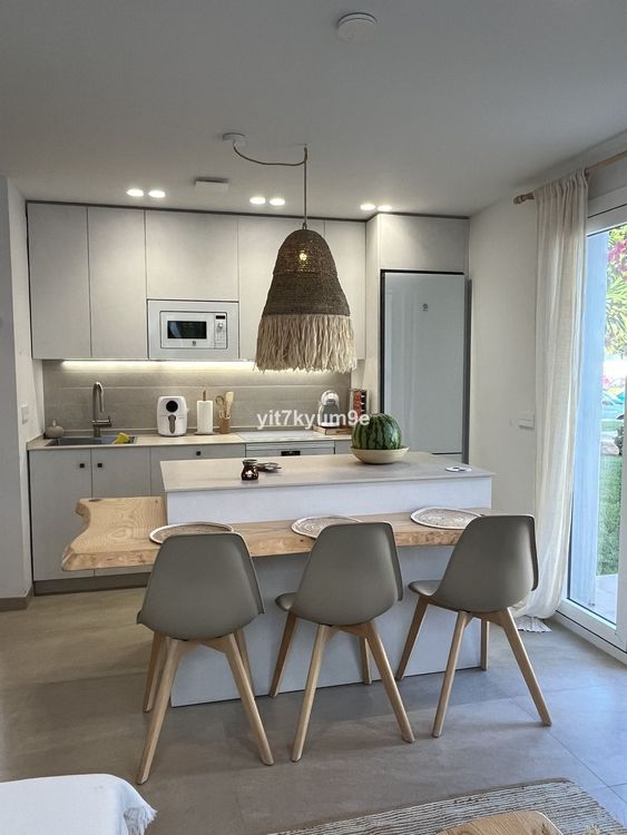 Apartment | Resale in Estepona in Estepona, Costa del Sol - Photo 3