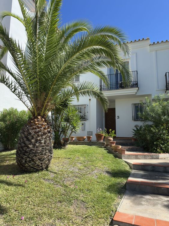 listing card gallery