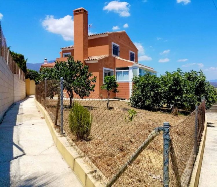 House | Resale in Estepona - Development photo 1
