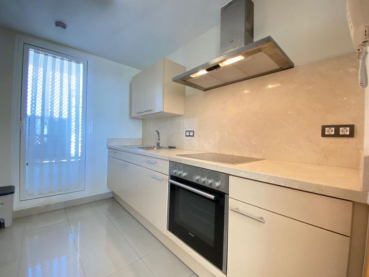 Penthouse | Resale in Estepona in Estepona, Costa del Sol - Photo 3