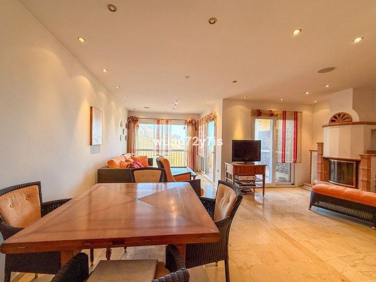Apartment | Resale in Costabella in Costabella, Marbella East, Costa del Sol - Photo 3