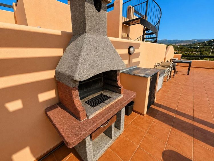 Penthouse | Resale in Casares Playa in Casares Playa, Costa del Sol - Photo 3