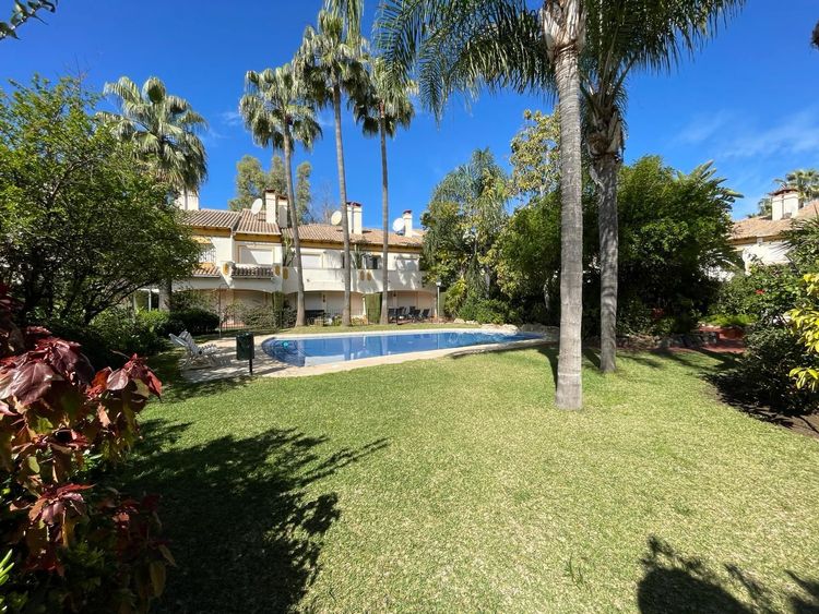 House | Resale in Puerto Banús - Development photo 1