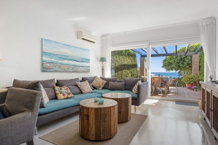 House | Resale in Estepona - Development photo 1