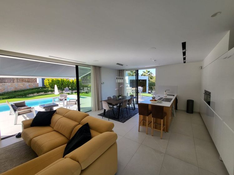 House | Resale in Orihuela in Costa Blanca - Photo 4