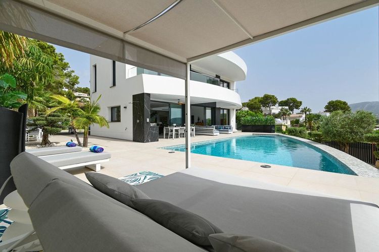 House | Resale in Moraira in Moraira, Costa Blanca - Photo 4