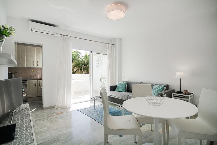 Apartment | Resale in Estepona in Estepona, Costa del Sol - Photo 2