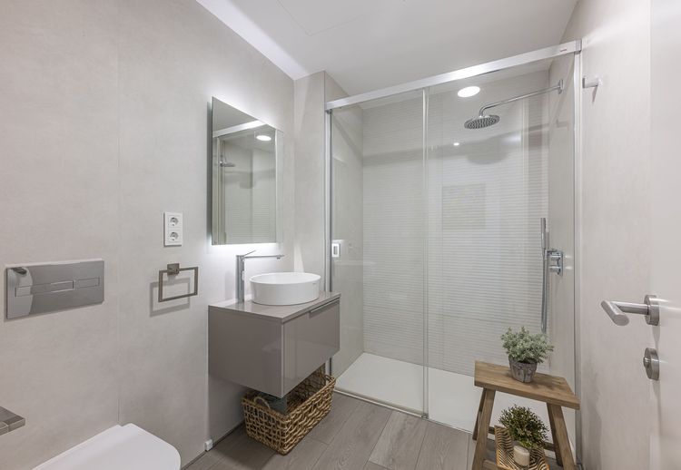 listing card gallery