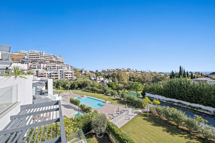 Apartment | Resale in La Quinta in La Quinta, Costa del Sol - Photo 4