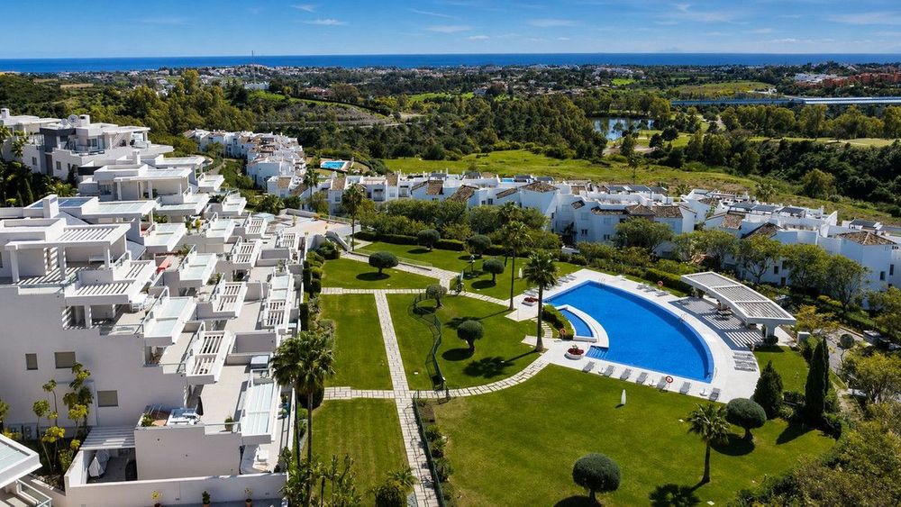Apartment | Resale in Benahavís in Benahavís Others, Costa del Sol - Main property photo