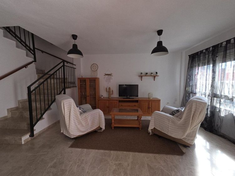 House | Resale in Chilches in Chilches, Costa del Sol - Photo 4