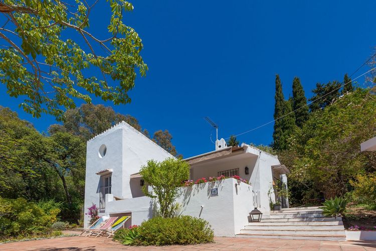 House | Resale in Estepona - Development photo 1
