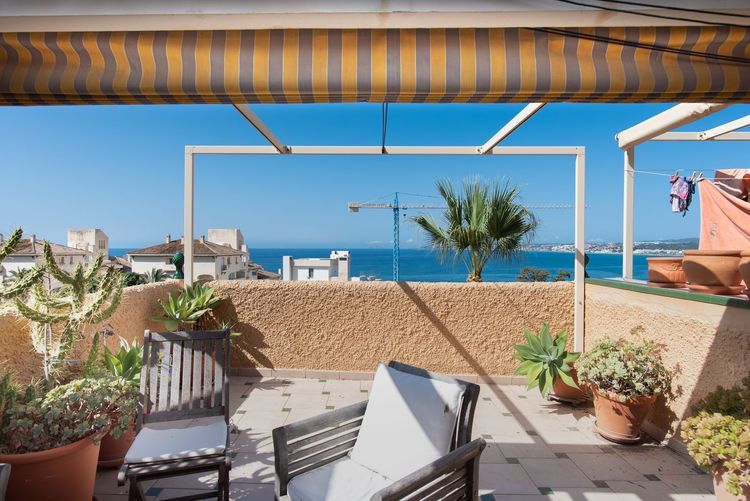 House | Resale in Estepona in Estepona, Costa del Sol - Photo 2