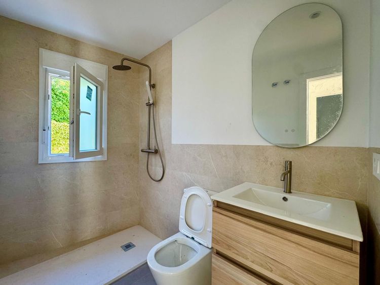 Apartment | Resale in Torremolinos in Torremolinos Others, Costa del Sol - Photo 4