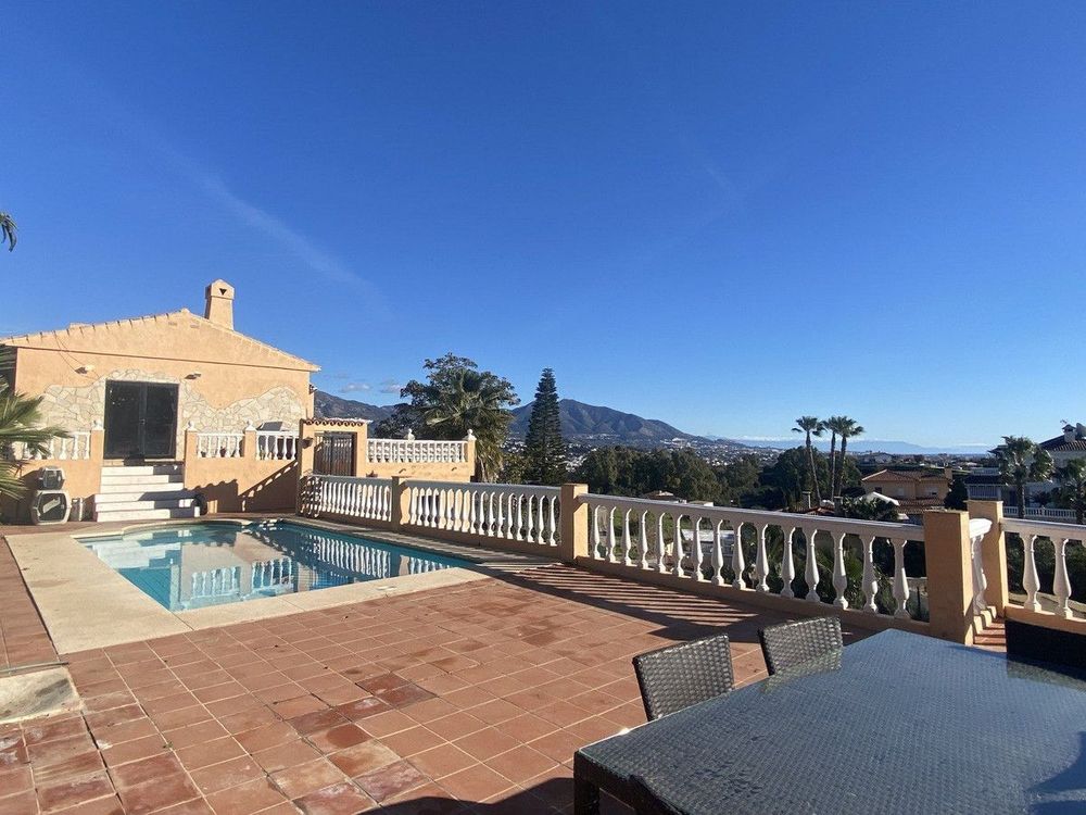 House | Resale in Mijas Costa in Mijas Costa, Costa del Sol - Main property photo