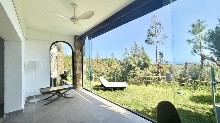 Apartment | Resale in Calahonda in Calahonda, Costa del Sol - Photo 2