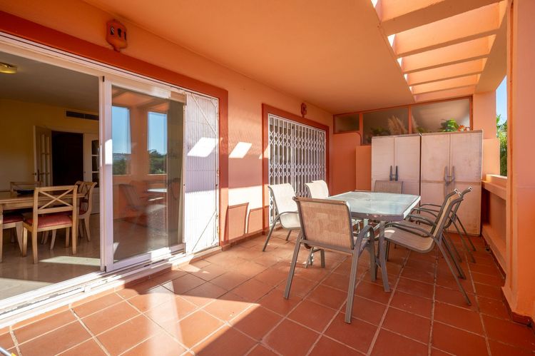 Apartment | Resale in El Faro in El Faro, Costa del Sol - Photo 2