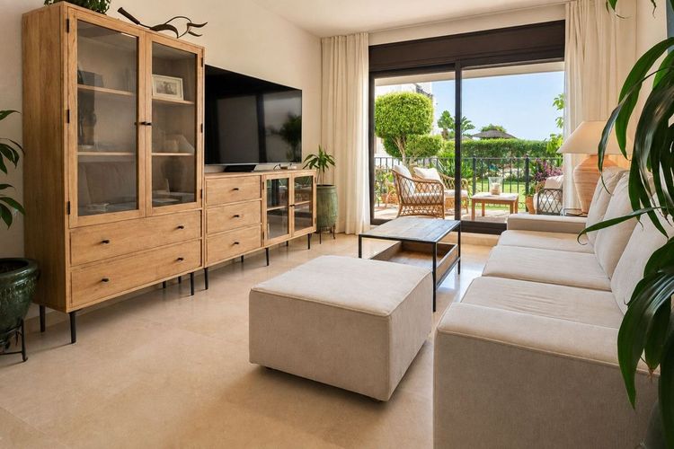 Apartment | Resale in La Alcaidesa in La Alcaidesa, Costa del Sol - Photo 2
