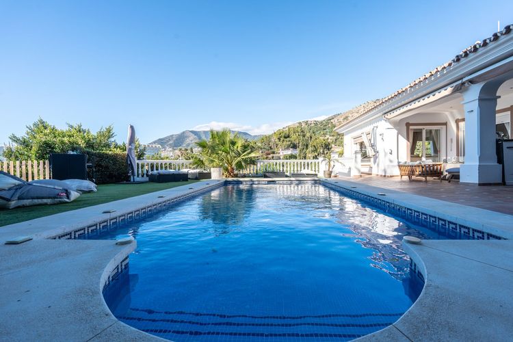 House | Resale in La Capellania in La Capellania, Costa del Sol - Photo 3