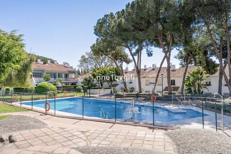 Apartment | Resale in Nagüeles - Development photo 1