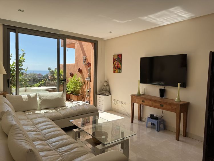 Apartment | Resale in Estepona in Estepona, Costa del Sol - Photo 4