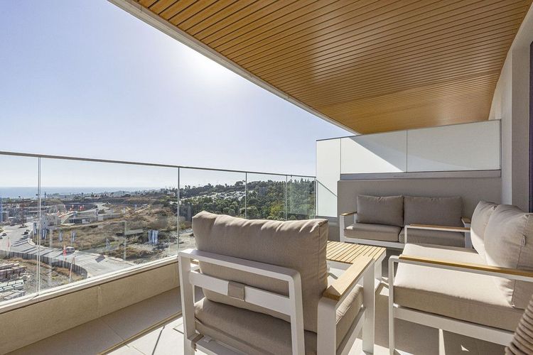 Apartment | Resale in Estepona in Estepona, Costa del Sol - Photo 5