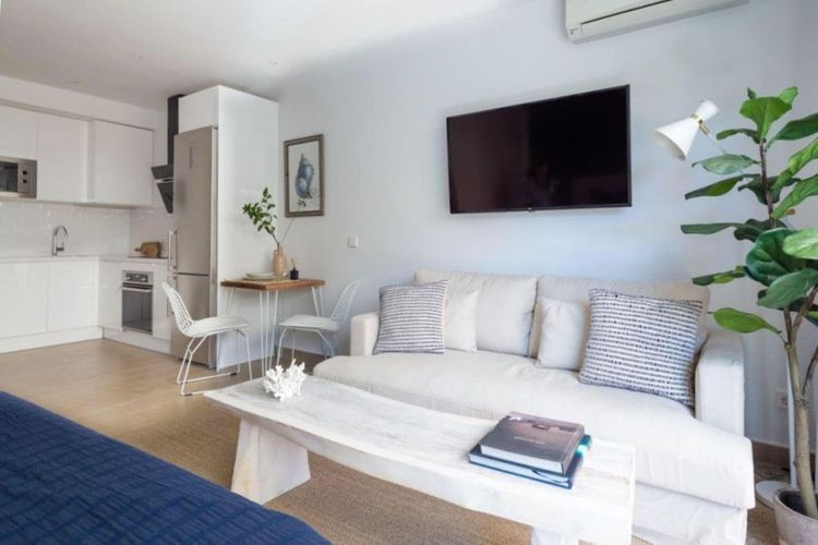 Apartment | Resale in Elviria in Elviria, Costa del Sol - Photo 5