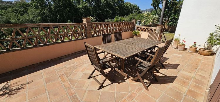 House | Resale in El Rosario in El Rosario, Costa del Sol - Photo 5