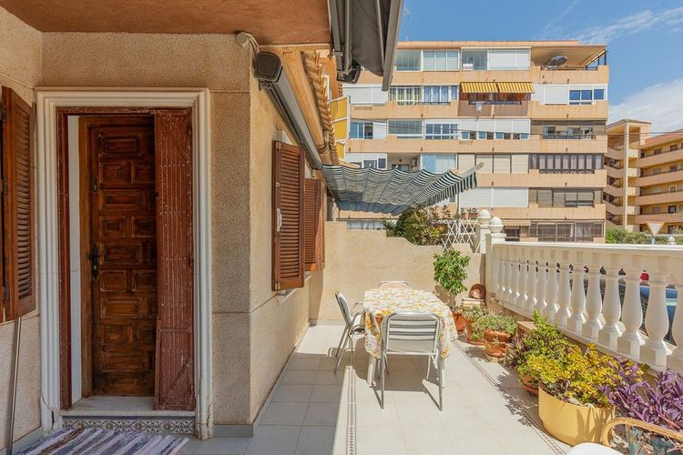 House | Resale in La Mata in La Mata, Costa Blanca - Photo 3