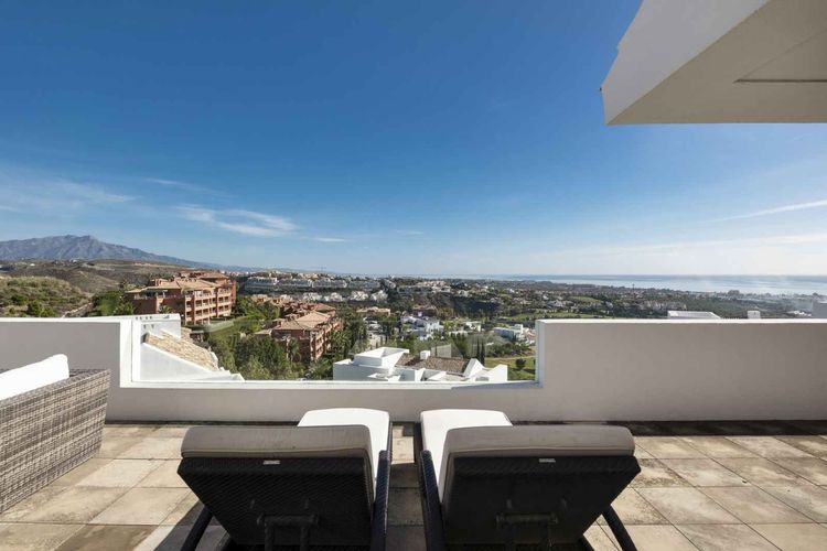 Penthouse | Resale in New Golden Mile in New Golden Mile, Costa del Sol - Photo 5