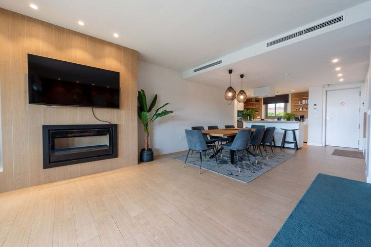 House | Resale in Calahonda in Calahonda, Costa del Sol - Photo 5