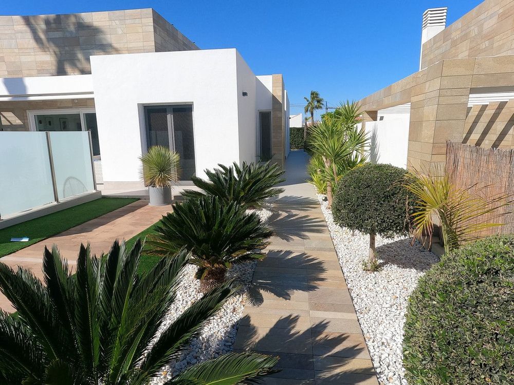 House | Resale in Algorfa in Algorfa, Costa Blanca - Main property photo