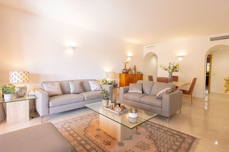 Apartment | Resale in Bel Air in Bel Air, Costa del Sol - Photo 3