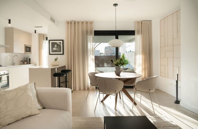 Apartment | Resale in Estepona in Estepona, Costa del Sol - Photo 2