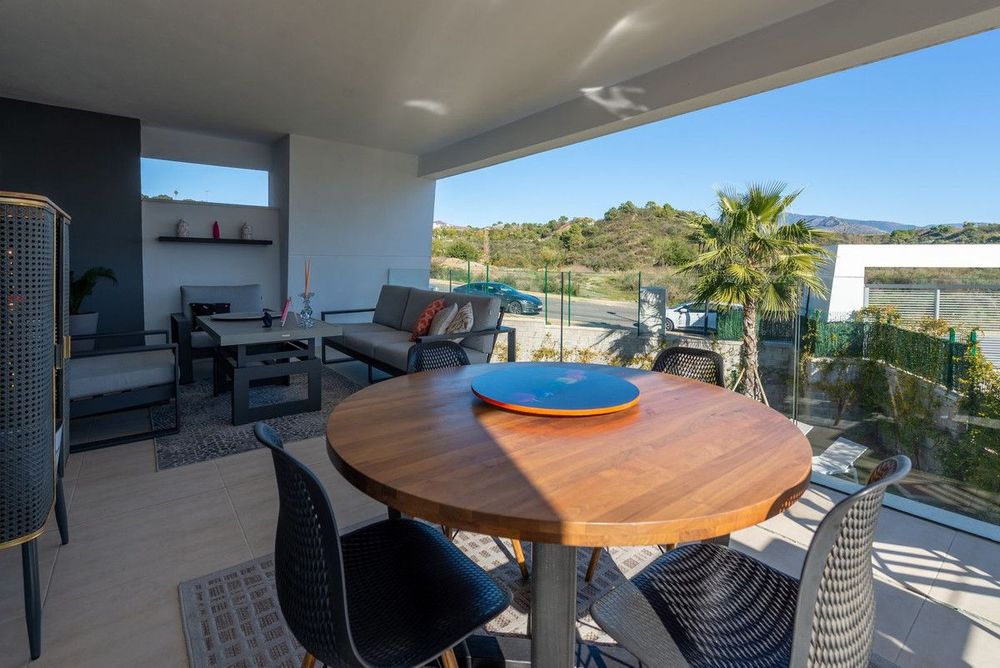 Apartment | Resale in Selwo in Selwo, Costa del Sol - Main property photo