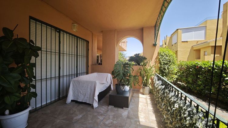 Apartment | Resale in Guadalmina Alta in Guadalmina Alta, Costa del Sol - Photo 5