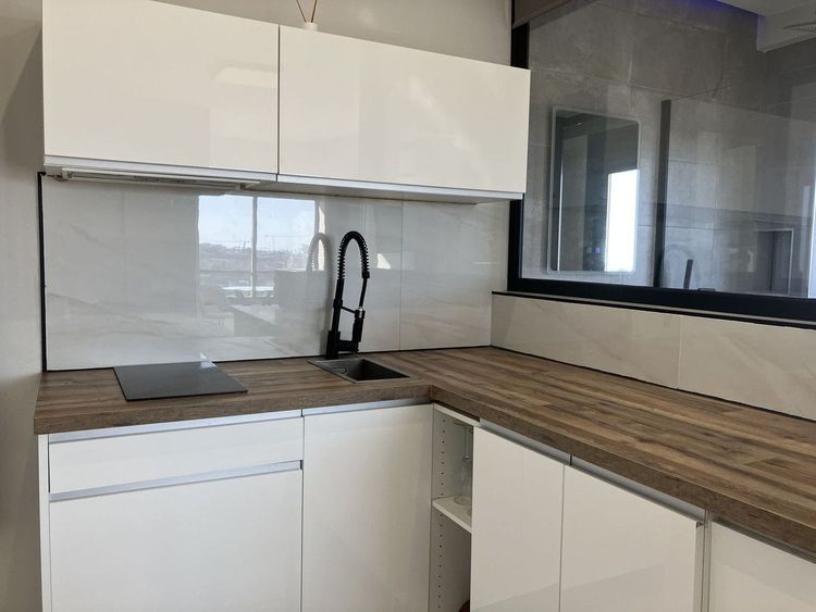 Apartment | Resale in Aloha in Aloha, Costa del Sol - Photo 5