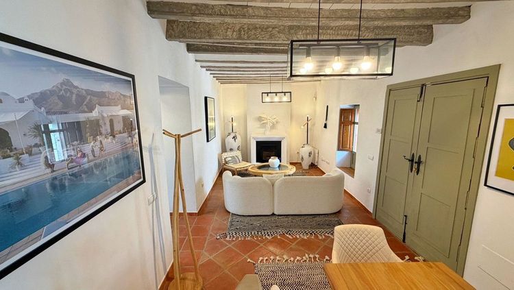 House | Resale in Marbella in Marbella Others, Marbella, Costa del Sol - Photo 3