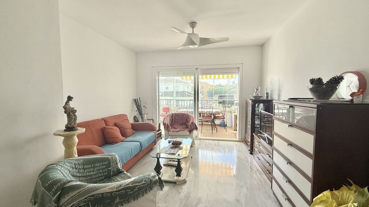 Apartment | Resale in Calahonda in Calahonda, Costa del Sol - Photo 5