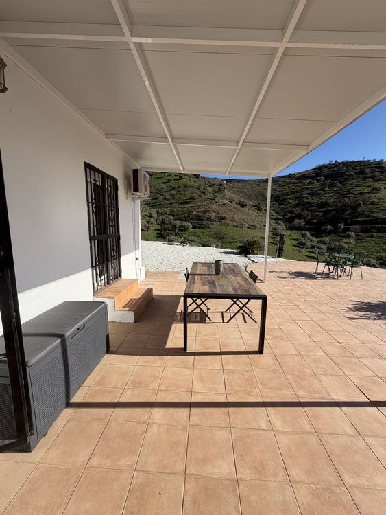 House | Resale in Moclinejo in Moclinejo, Costa del Sol - Photo 4