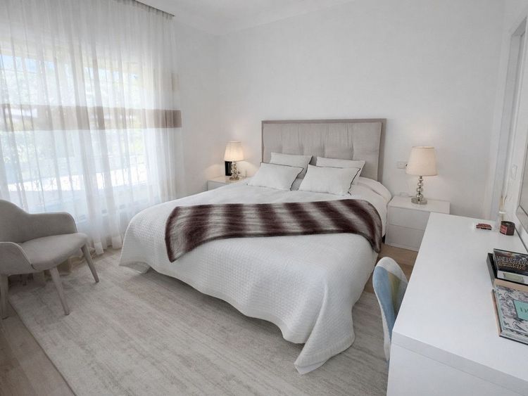 Apartment | Resale in Elviria in Elviria, Costa del Sol - Photo 5