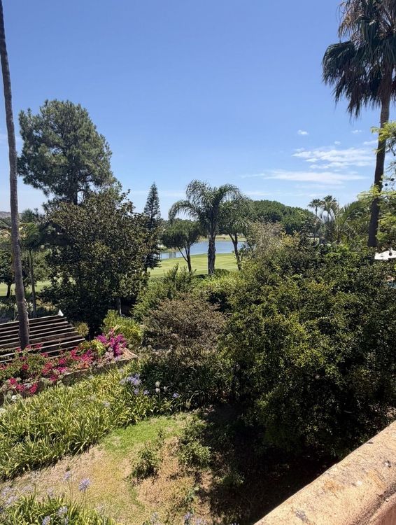 House | Resale in Sotogrande Costa in Sotogrande Costa, Costa del Sol - Photo 2