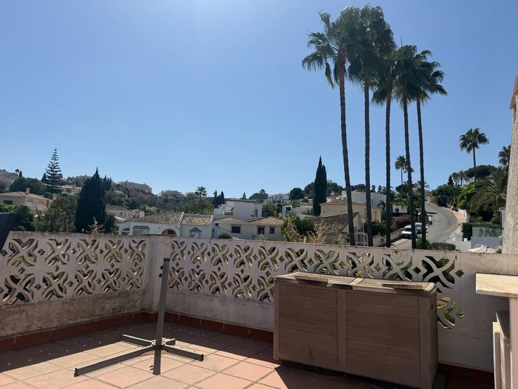 House | Resale in Cerros del Aguila in Cerros del Aguila, Costa del Sol - Photo 4