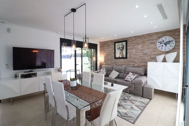 House | Resale in Benijofar in Benijofar, Costa Blanca - Photo 3